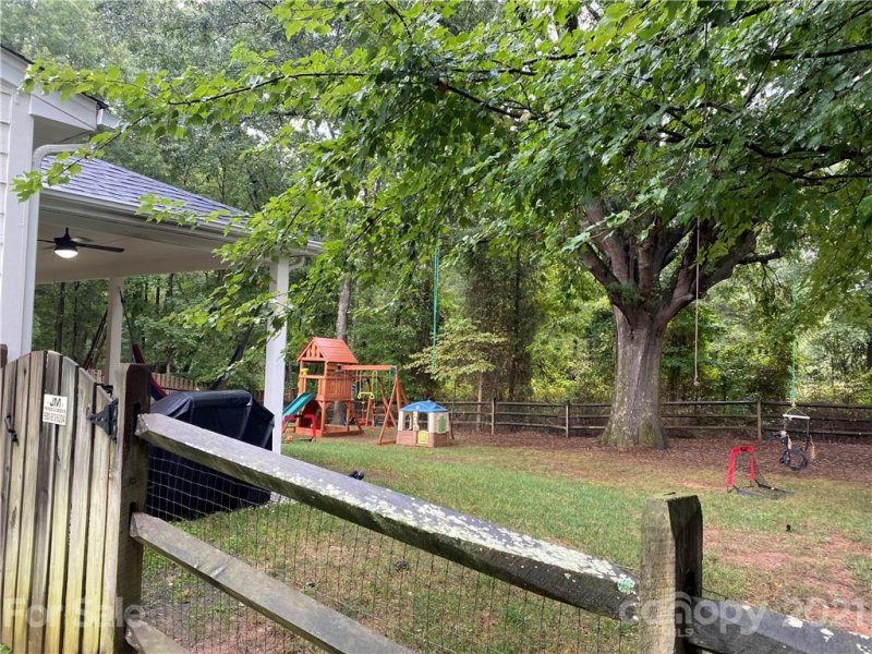 Property image 4 at 8432 Olde Stonegate Lane, Mint Hill, NC 28227