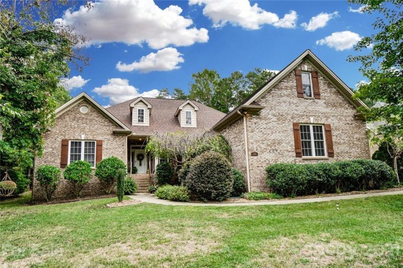 3650 Maple Brook Drive