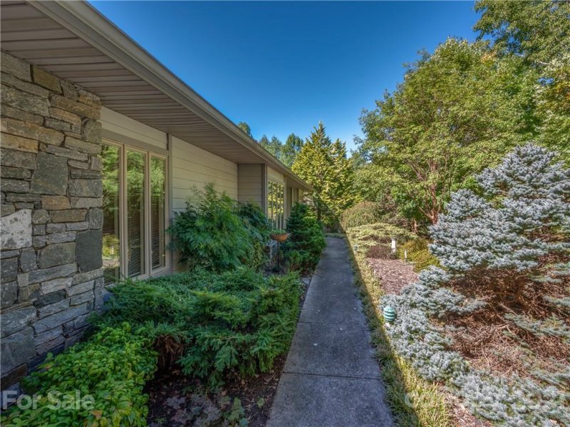 Property image 5 at 3 Bradford Place, Hendersonville, NC 28791