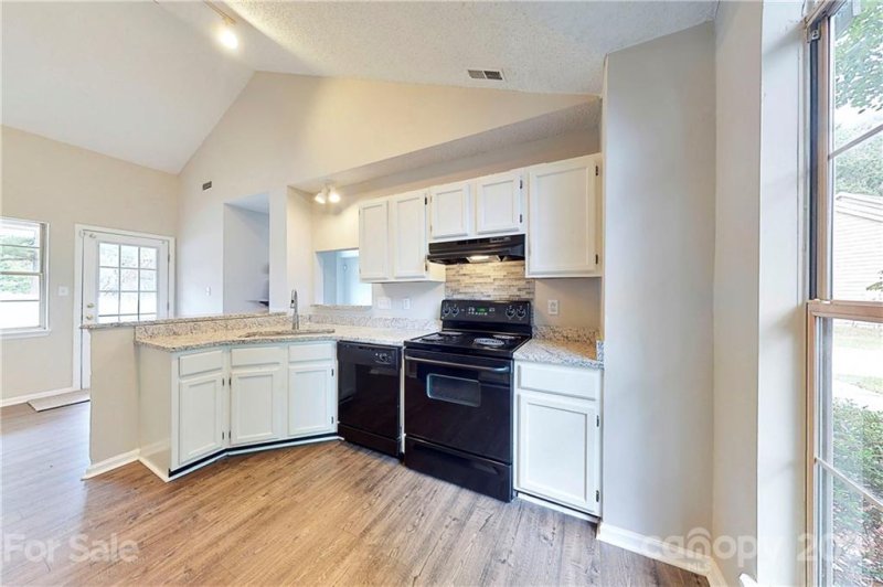 Property image 3 at 5716 Ebley Lane, Charlotte, NC 28227