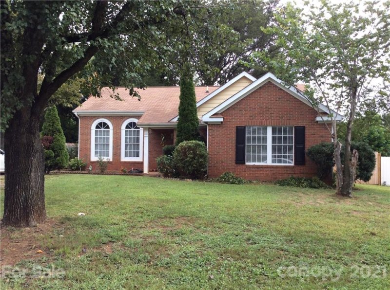 918 Gretna Green Drive