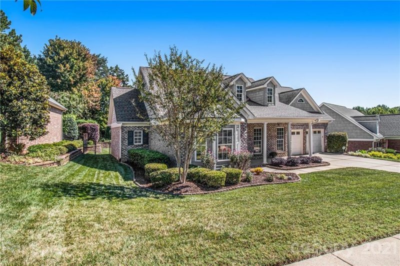 Property image 2 at 2136 Brookberry Lane, Gastonia, NC 28056