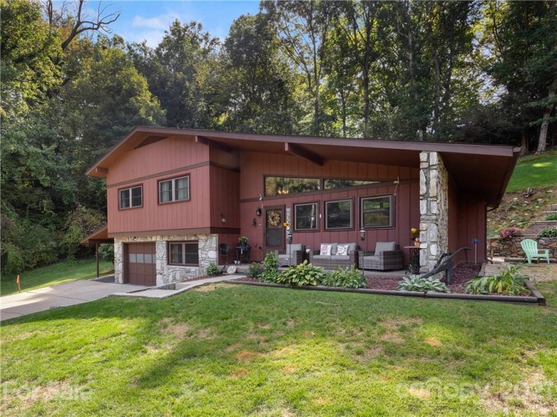 Property image 3 at 46 Loop Road, Clyde, NC 28721