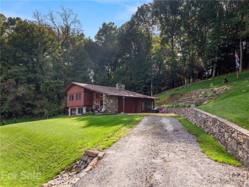 Property image 4 at 46 Loop Road, Clyde, NC 28721