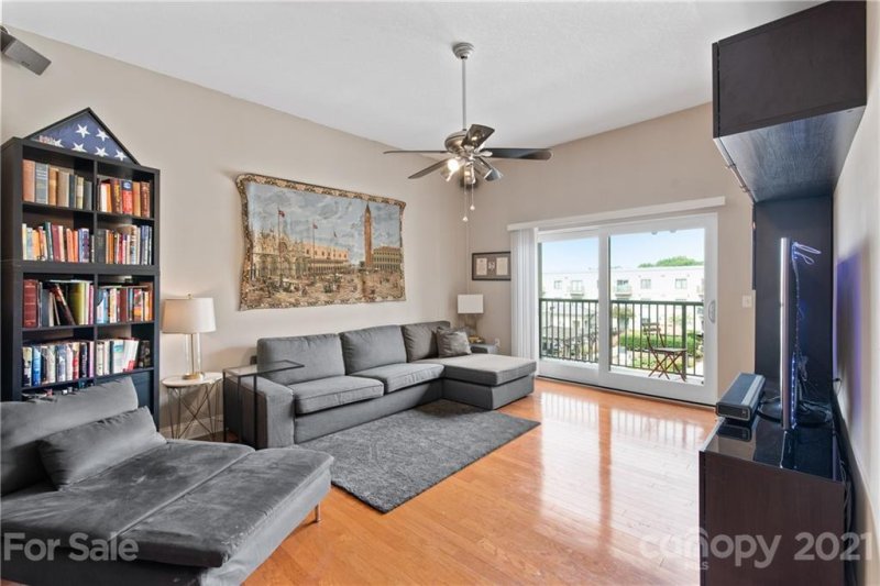 721 Governor Morrison Street