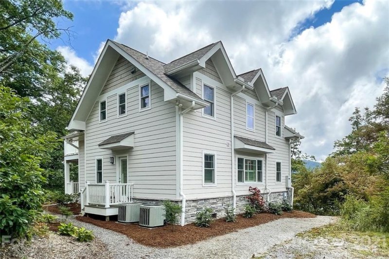 Property image 3 at 11 Lila Lane, Clyde, NC 28721