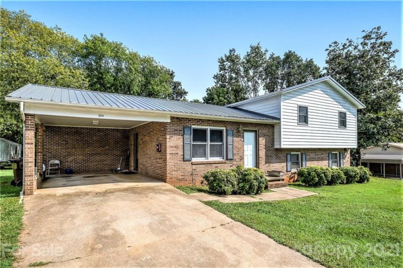 Property image 3 at 1274 Courtney Drive, Hickory, NC 28602