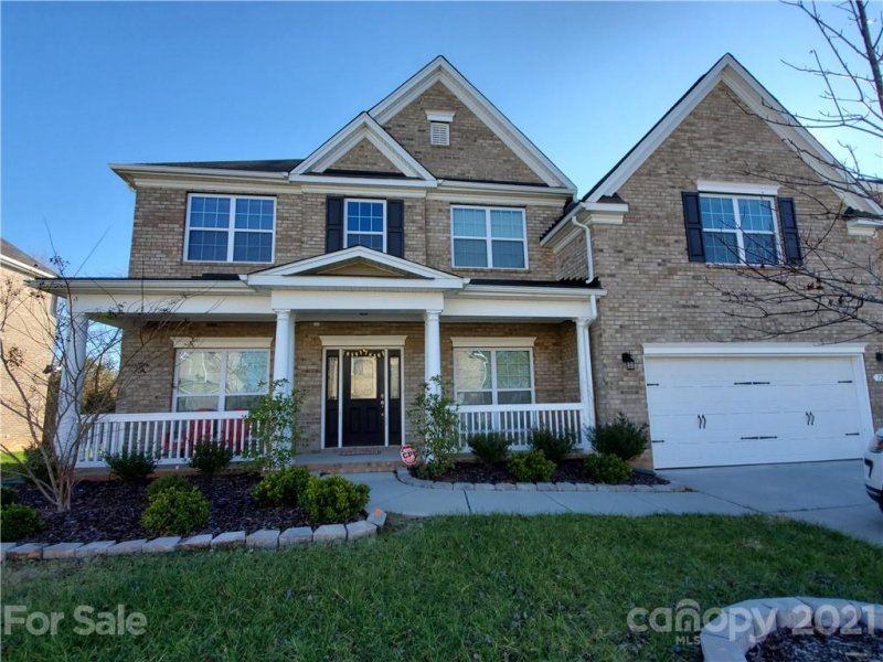 1212 Autumn Ridge Drive