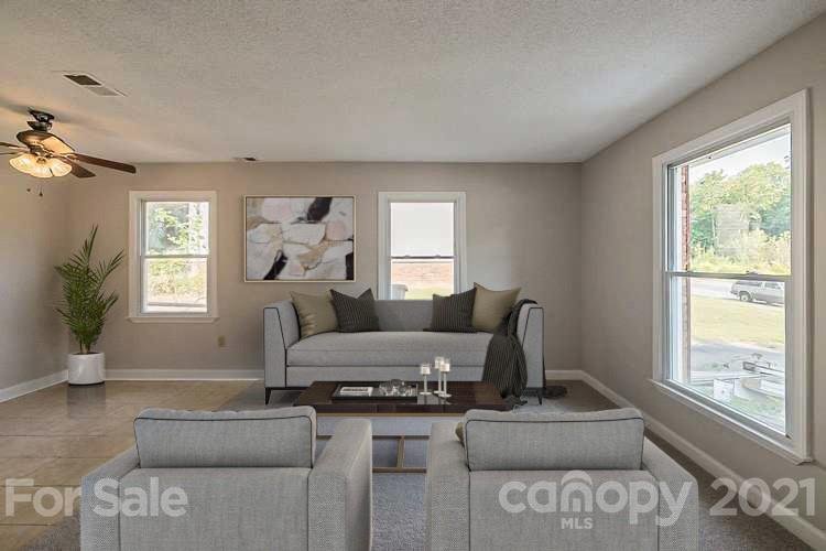 Property image 2 at 922 Capps Hill Mine Road, Charlotte, NC 28216