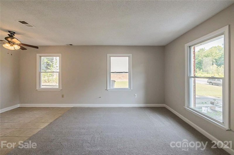 Property image 3 at 922 Capps Hill Mine Road, Charlotte, NC 28216