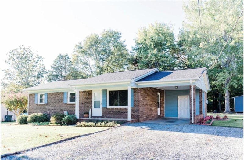 Property image 2 at 1206 Shannonbrook Drive, Newton, NC 28658