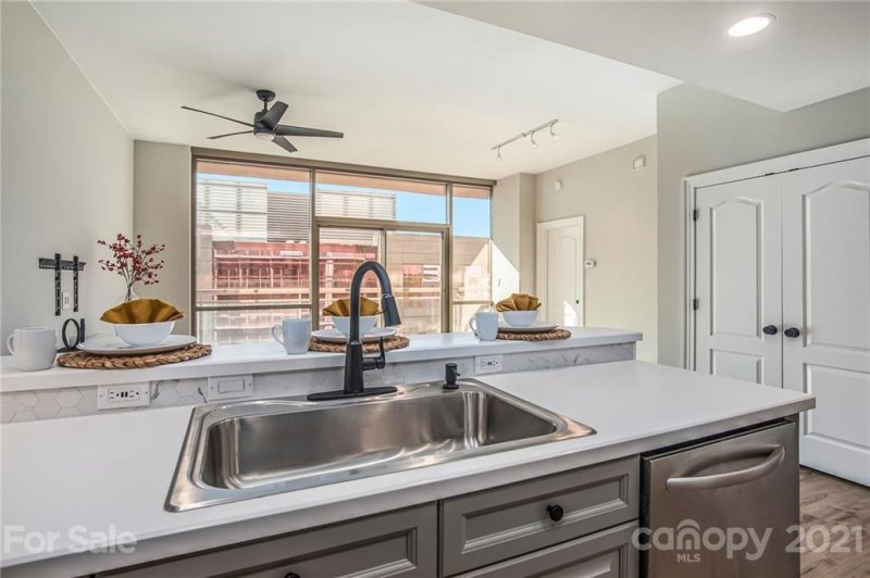 Property image 4 at 315 Arlington Avenue, Charlotte, NC 28203