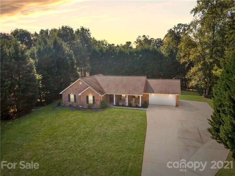 Property image 4 at 255 Collingswood Road, Mooresville, NC 28117