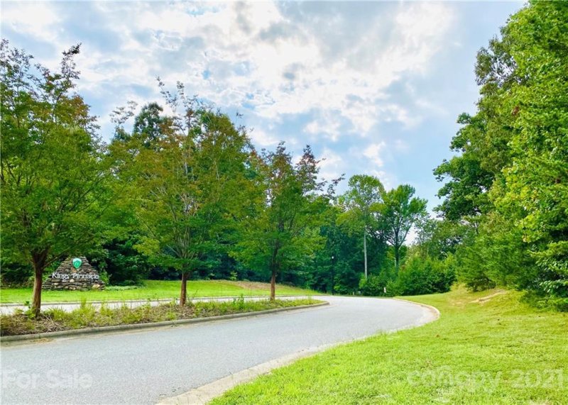 Property image 3 at 5004 Kings Pinnacle Drive, Kings Mountain, NC 28086