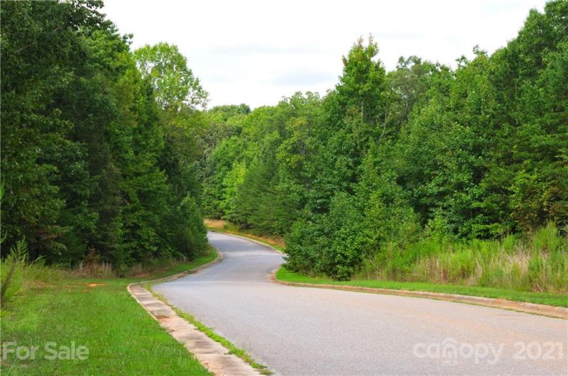 Property image 4 at 5004 Kings Pinnacle Drive, Kings Mountain, NC 28086