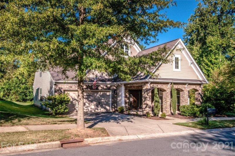 Property image 2 at 17409 Caldwell Track Drive, Huntersville, NC 28078