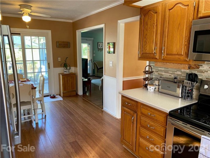 Property image 4 at 104 Mountain Valley Drive, Hendersonville, NC 28739