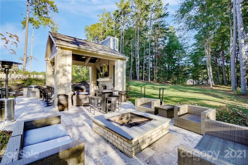 Property image 3 at 6402 Harbor Oaks Drive, Denver, NC 28037