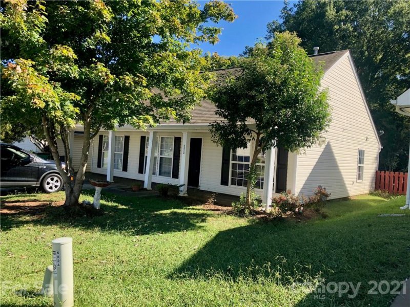 6824 Parkers Crossing Drive