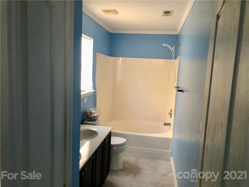 Property image 5 at 6824 Parkers Crossing Drive, Charlotte, NC 28215