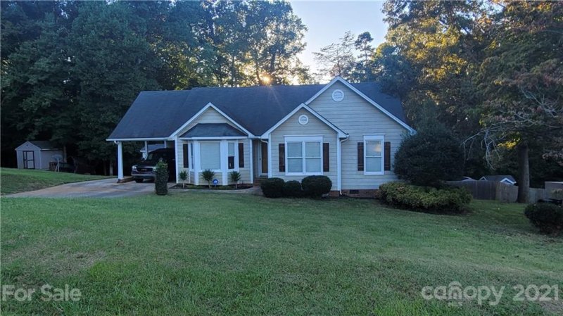 Property image 2 at 417 Split Oak Trail, Gastonia, NC 28052