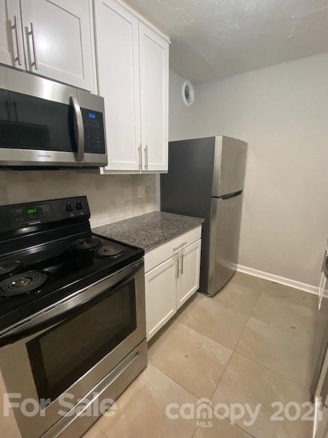 Property image 4 at 300 Orchard Trace Lane, Charlotte, NC 28213