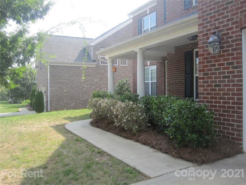 Property image 3 at 9613 Woburn Road, Charlotte, NC 28277