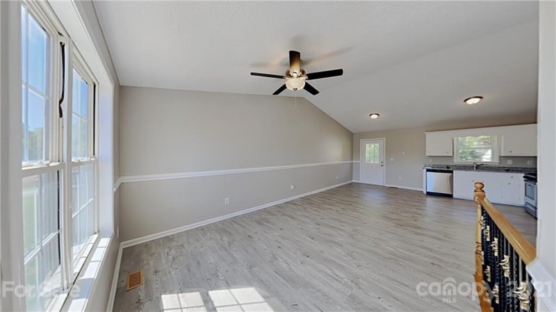 Property image 2 at 2749 6th Avenue, Hickory, NC 28601