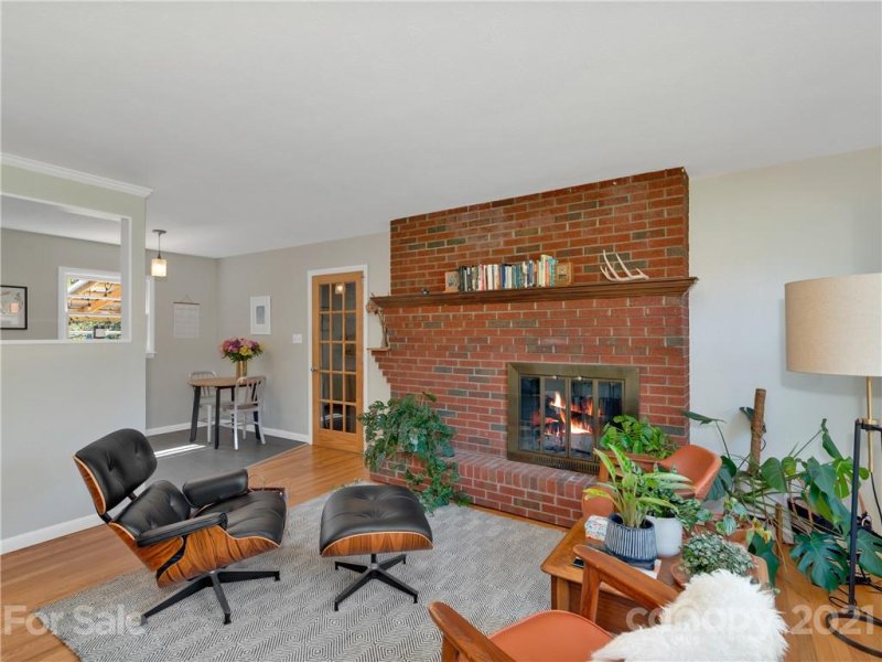 Property image 3 at 11 Holly Street, Asheville, NC 28806