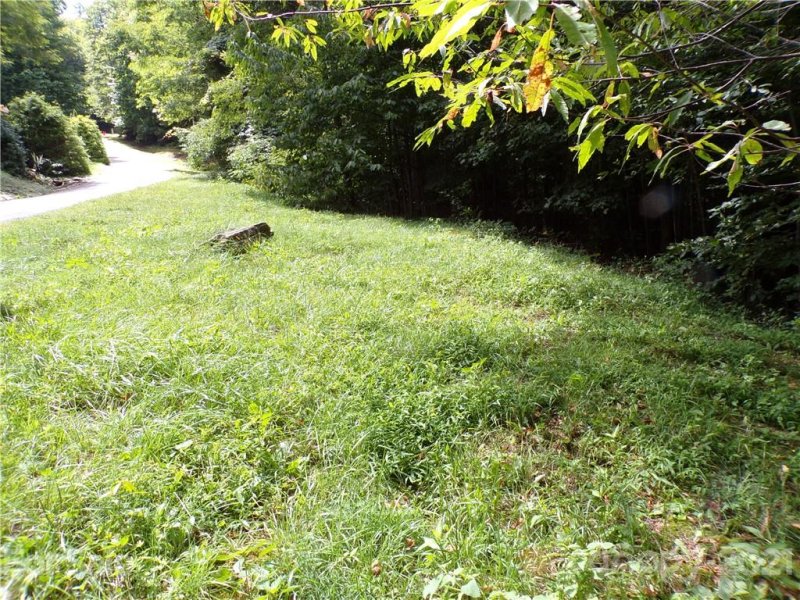 Property image 3 at 414 Jonathan Trail, Maggie Valley, NC 28751