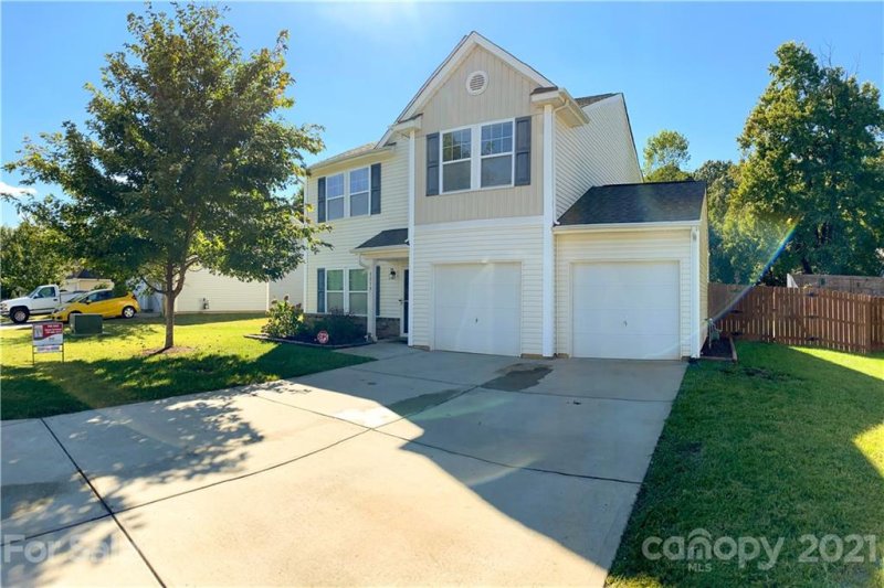 Property image 2 at 1519 Kellys Landing Drive, Mount Holly, NC 28120