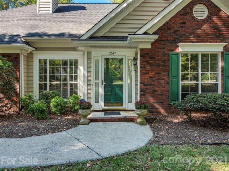Property image 2 at 2627 Springs Drive, Charlotte, NC 28226