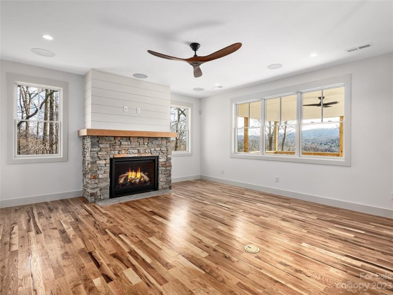 Property image 5 at 36 Ashe Park Circle, Asheville, NC 28806