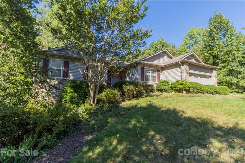 Property image 4 at 16 Tall Pines Road, Hendersonville, NC 28739