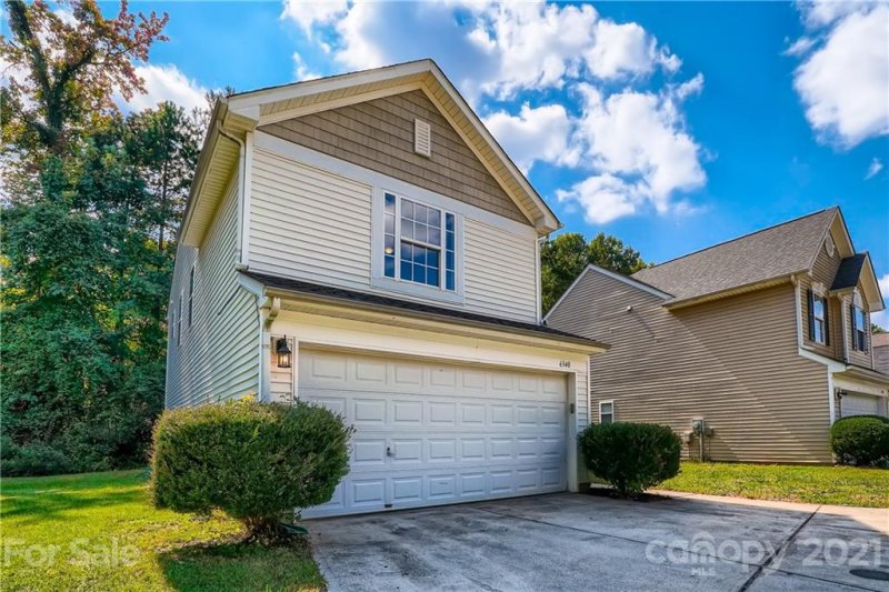 Property image 2 at 6340 Green Vista Court, Charlotte, NC 28212