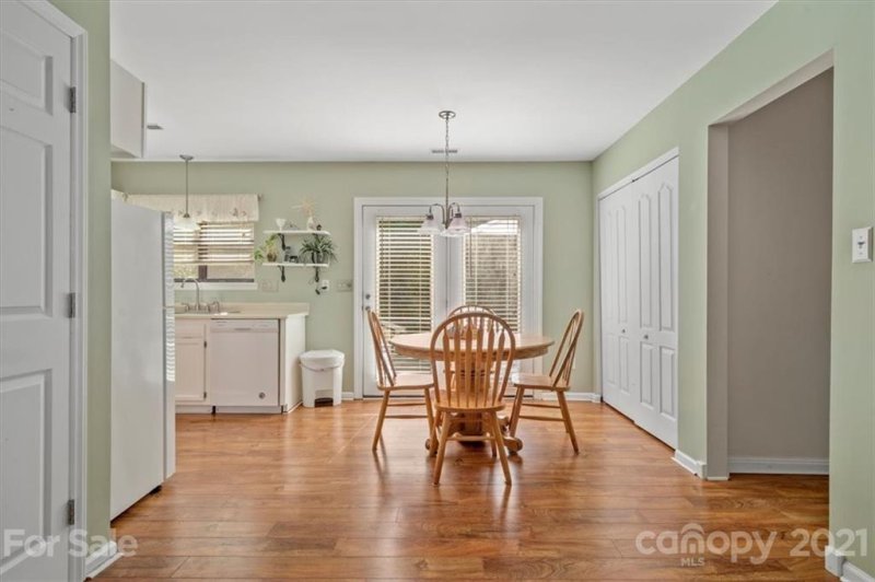 Property image 4 at 8428 Rittenhouse Circle, Charlotte, NC 28270