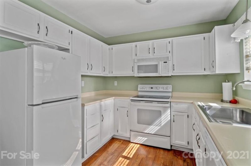 Property image 5 at 8428 Rittenhouse Circle, Charlotte, NC 28270