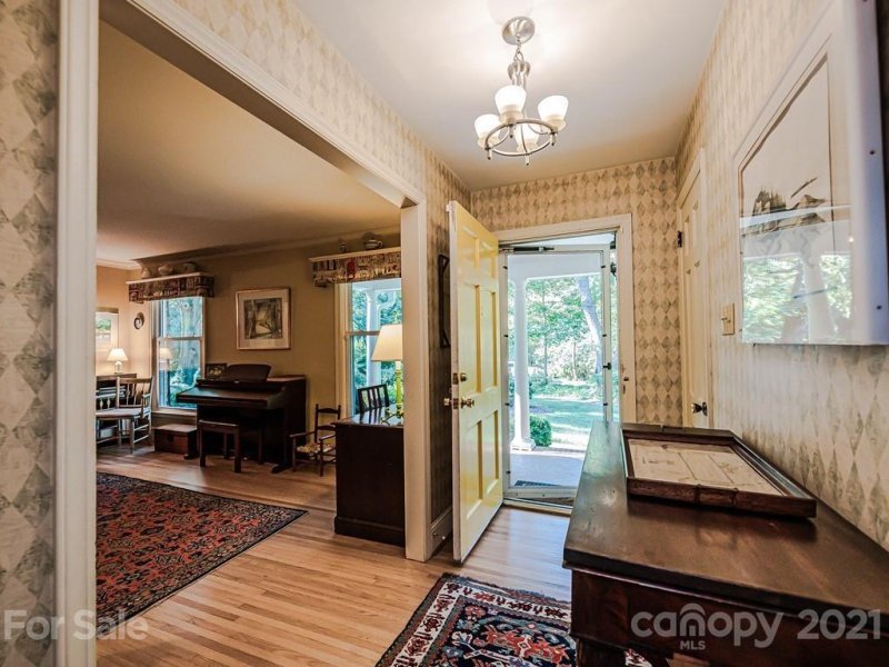 Property image 4 at 1407 Burtonwood Circle, Charlotte, NC 28212