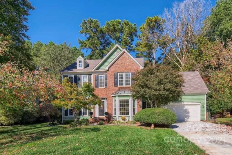 20601 Willow Pond Road