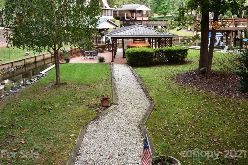 Property image 3 at 714 Springwood Drive, Mount Gilead, NC 27306
