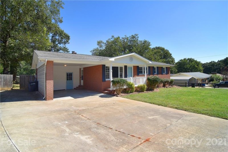 Property image 3 at 343 Walton Drive, Statesville, NC 28625