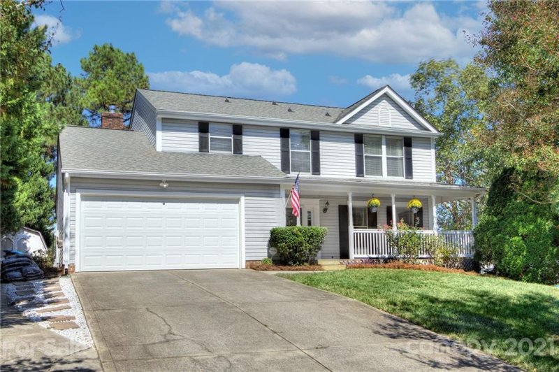 Property image 2 at 108 Parklake Drive, Pineville, NC 28134