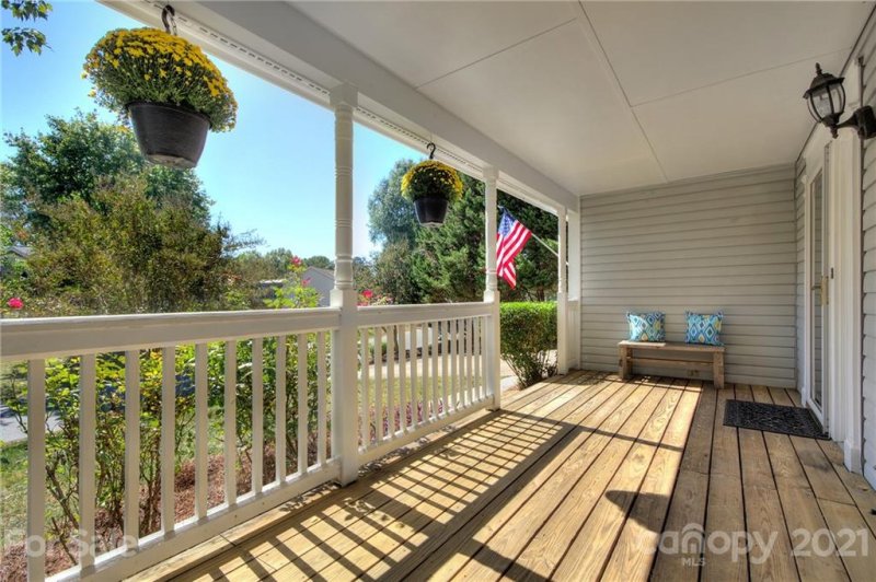 Property image 5 at 108 Parklake Drive, Pineville, NC 28134