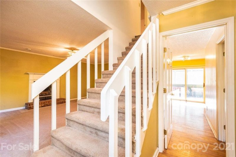 Property image 4 at 5969 Gold Creek Estate Drive, Hickory, NC 28601