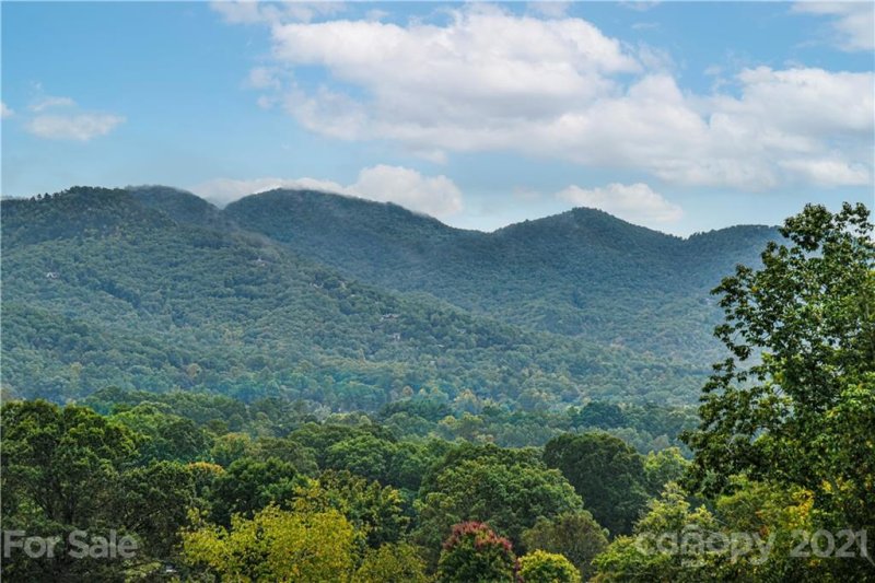 Property image 2 at 3 Leeds Lane, Black Mountain, NC 28711