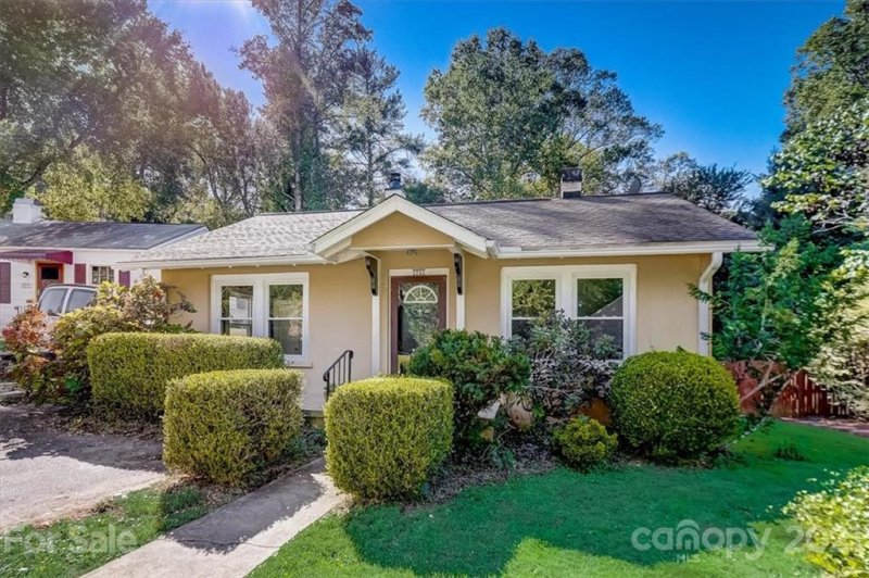 Property image 4 at 1731 Clairmont Drive, Hendersonville, NC 28791