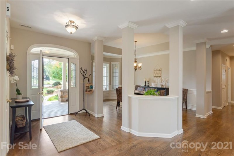 Property image 3 at 62 Vintage Barn Lane, Hendersonville, NC 28791