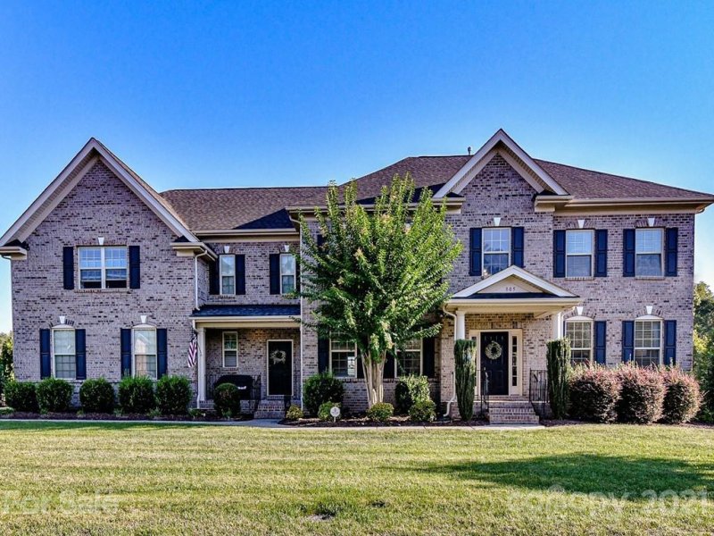 805 Pine Valley Court