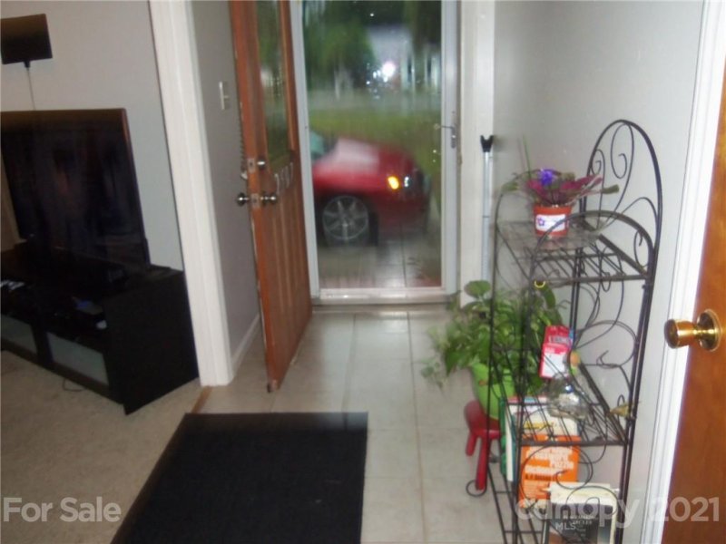 Property image 2 at 2507 Milton Road, Charlotte, NC 28216