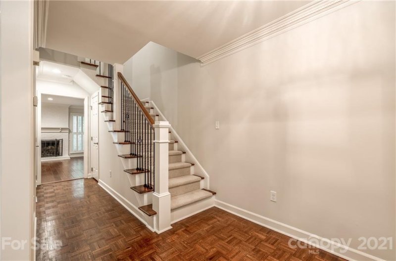 Property image 4 at 4240 Woodglen Lane, Charlotte, NC 28226